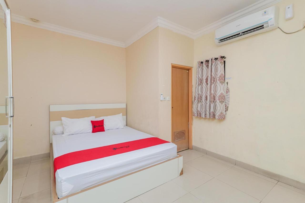 Hotel Reddoorz Syariah Near Stasiun Karet à Jakarta Extérieur photo