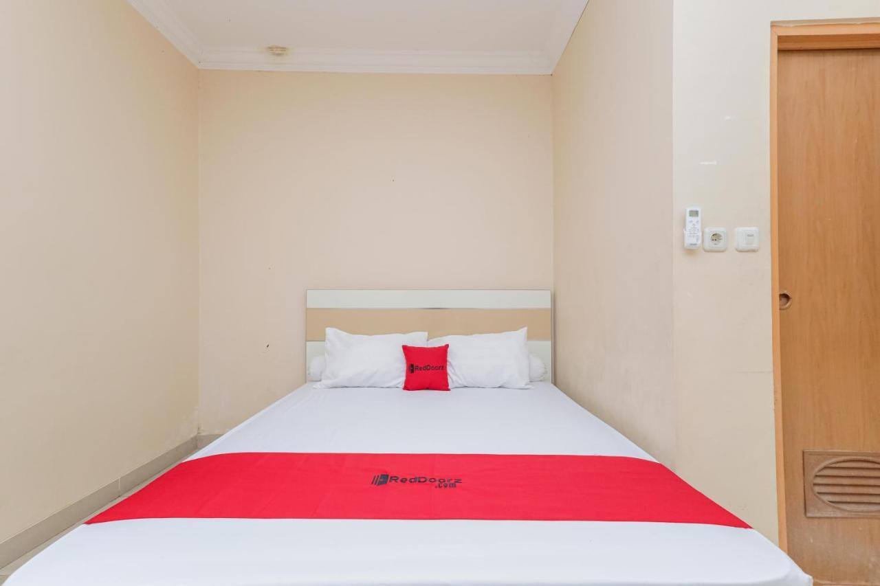 Hotel Reddoorz Syariah Near Stasiun Karet à Jakarta Extérieur photo