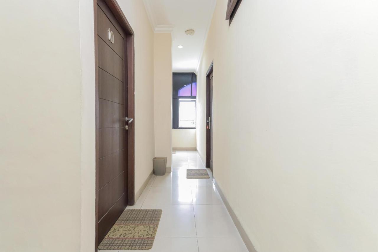Hotel Reddoorz Syariah Near Stasiun Karet à Jakarta Extérieur photo